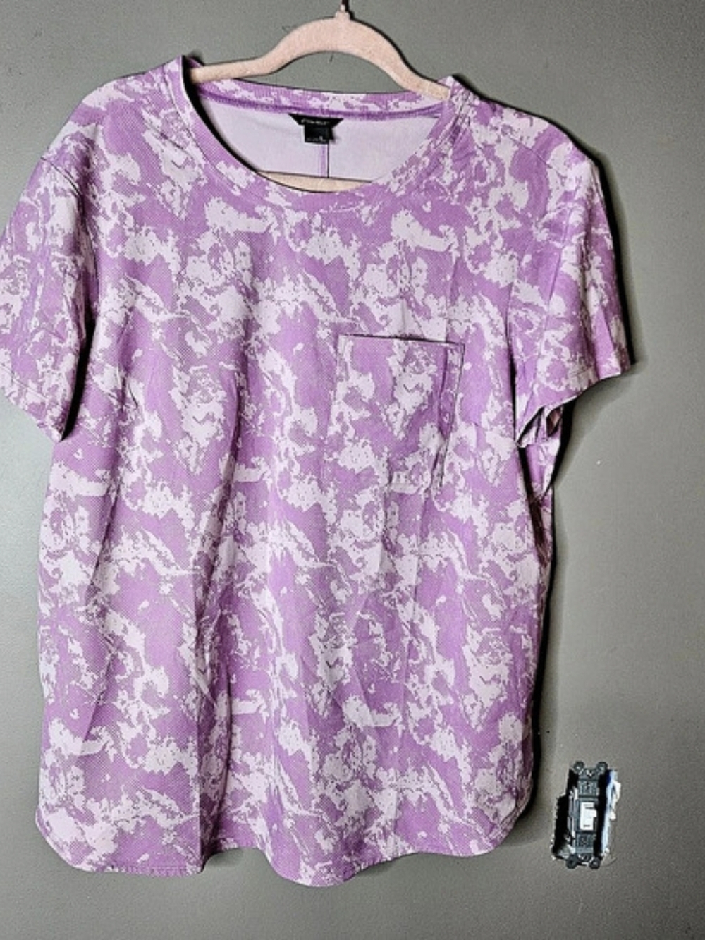 Eddie Bauer Abstract Short Sleeve Top in Pink & Purple Size Large Ptp 22"